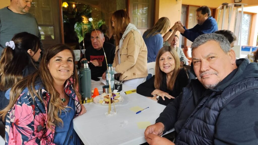 Instagram post from fortalecerfamilias. This post is in position 3.